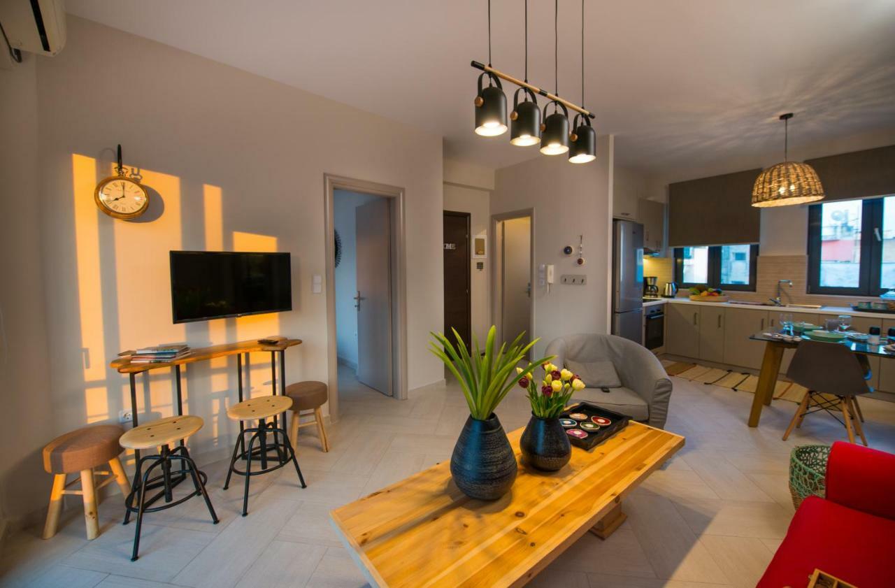Marios Home, A Cozy And Spacious Apartment Near Downtown Preveze Dış mekan fotoğraf