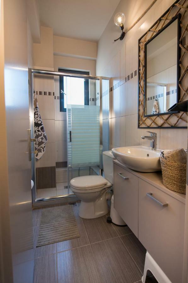 Marios Home, A Cozy And Spacious Apartment Near Downtown Preveze Dış mekan fotoğraf
